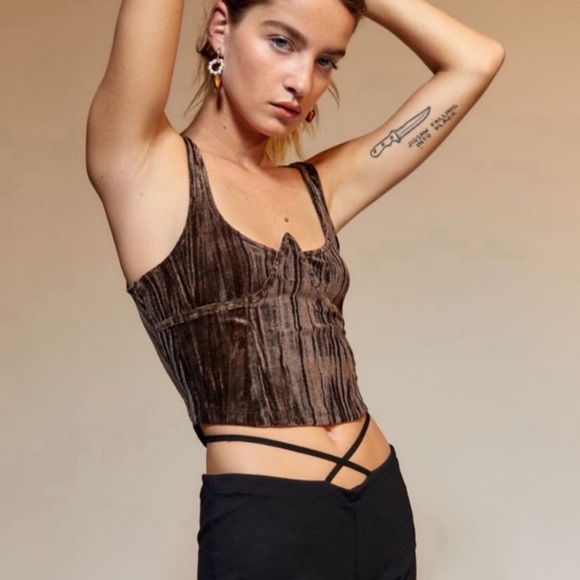 🔸 Urban Outfitters 🔸 brown crop top - Picture 3 of 9